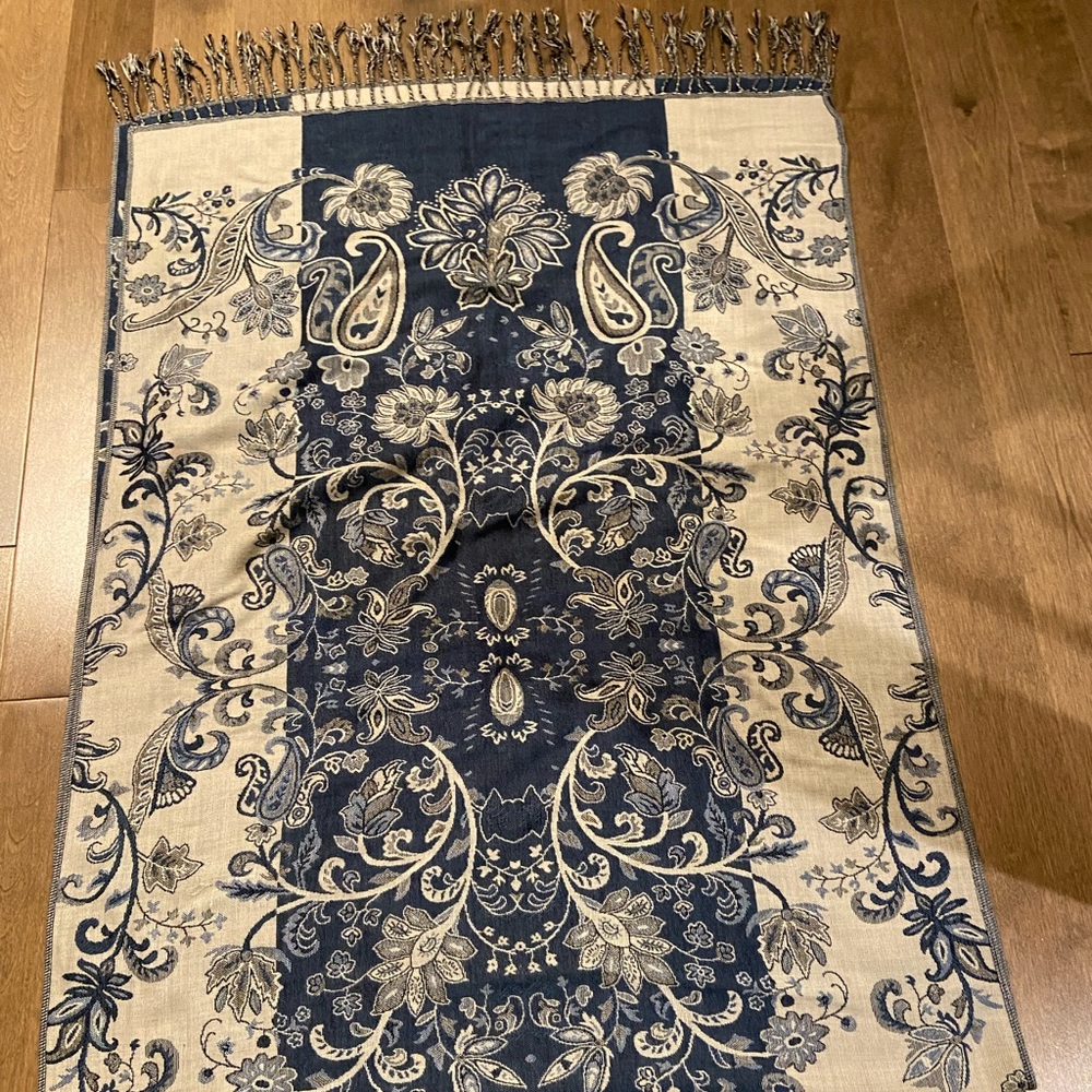 Brooks Brothers Reversible wrap